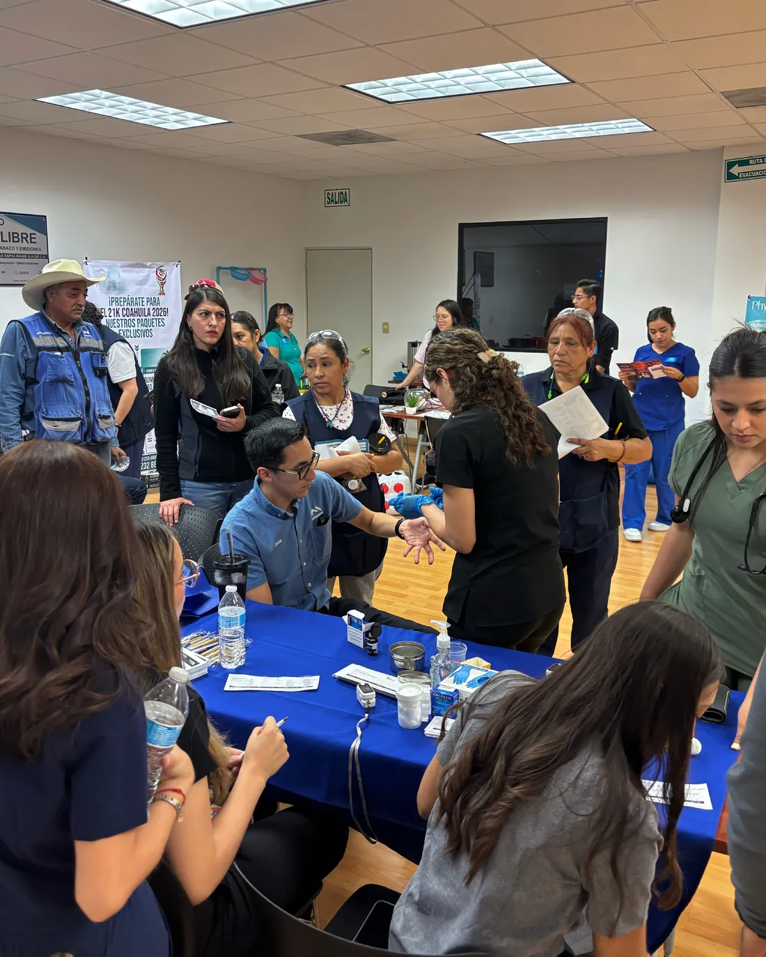Jornada de salud de Centro Médico Walton en una empresa de Saltillo